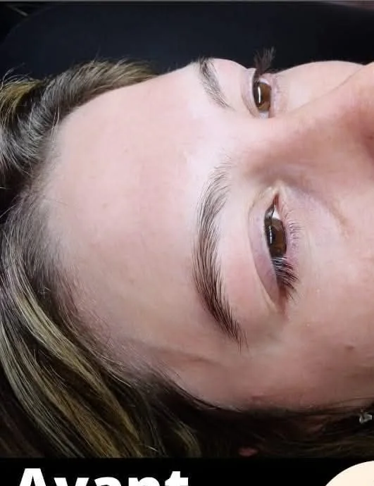 Avant technique mixte sourcils à Monnaie près de Tours - sourcil naturel avant prestation